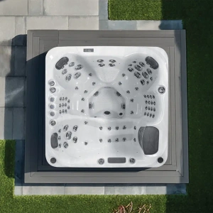 Palma Hot Tub