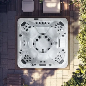 Palermo Hot Tub